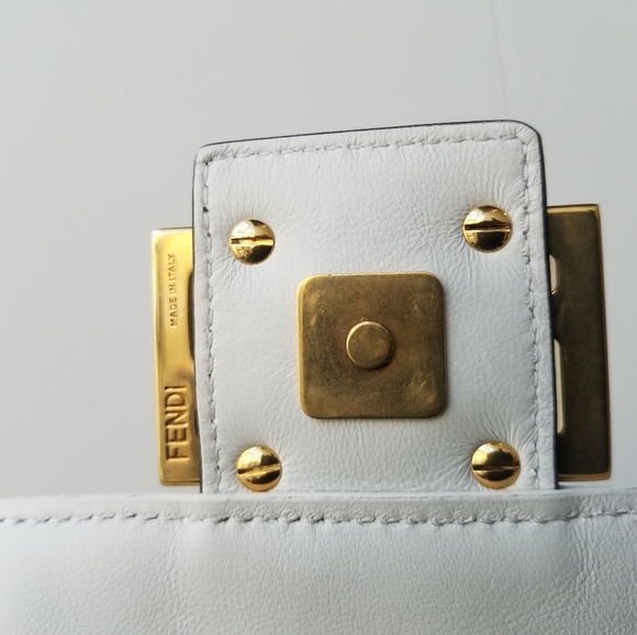 Authentic Fendi Baguette white off white with 2 detachable straps and dust bag - Picture 14 of 16